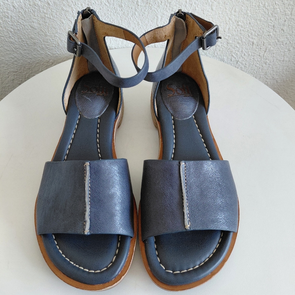 New without box  Soft Faxyn Womens Ankle Straps Stacked Heel Leather Sandals - Picture 4 of 16